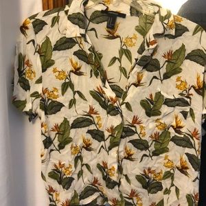 Cute tropical/Hawaiian button down